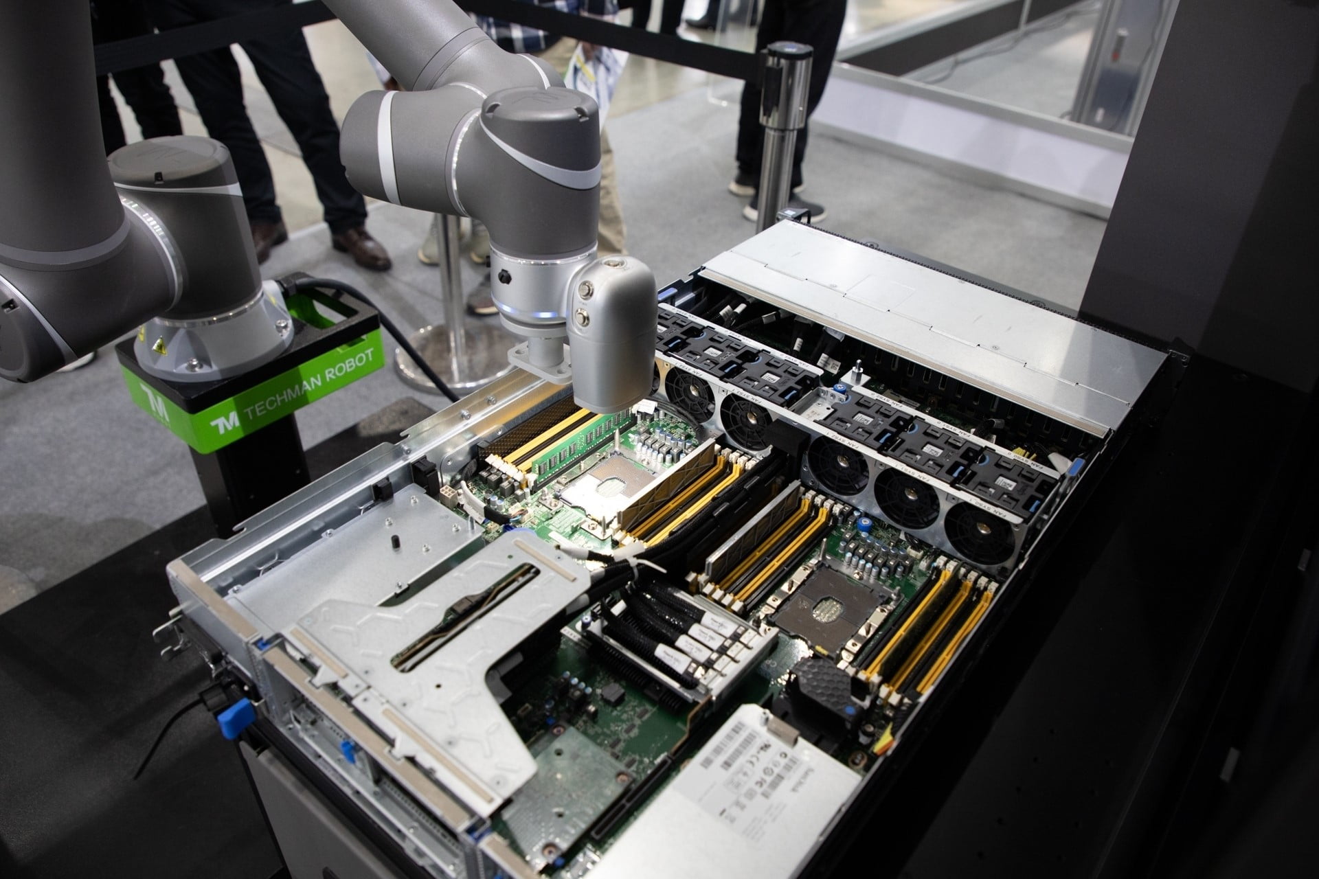 Techman-robot-computer-AI Techman-robot-computer-AI