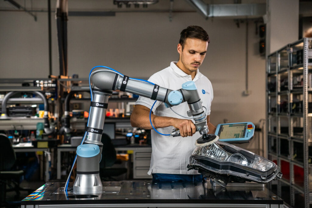 sanding with a cobot