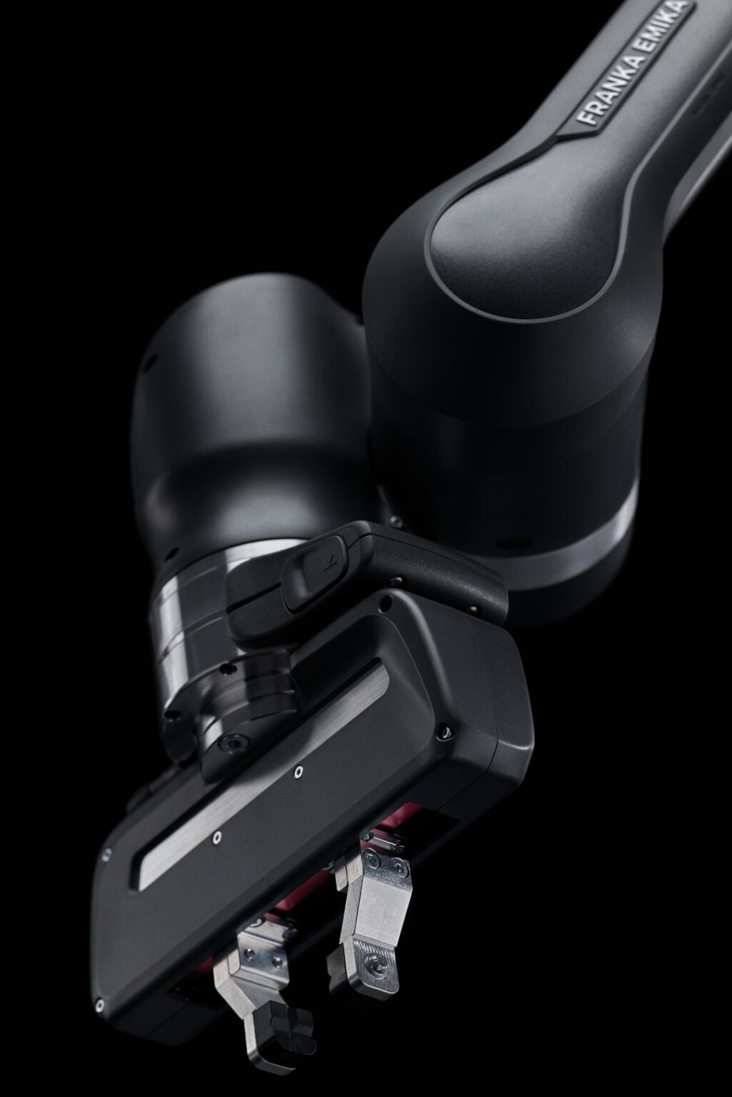 Automate production processes with a robotic arm